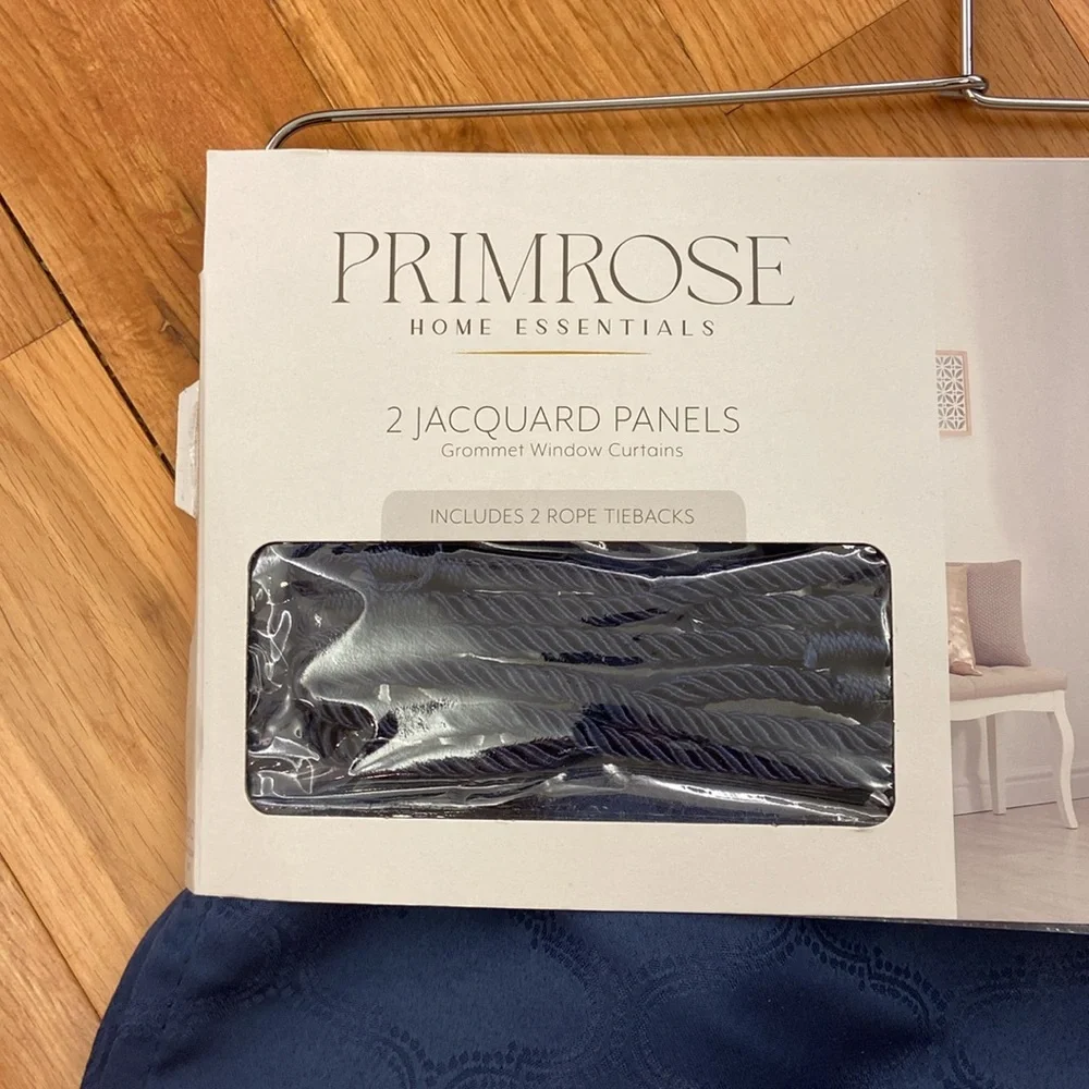 NWT Primrose 2 navy window panels